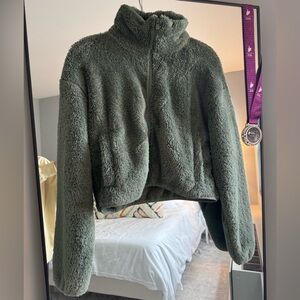 Sunday Best Aritzia Teddy Fleece Cropped Jacket